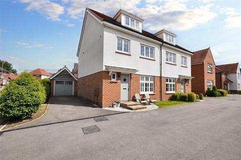 4 bedroom semi-detached house for sale, Pickering Place, Garforth, Leeds, West Yorkshire