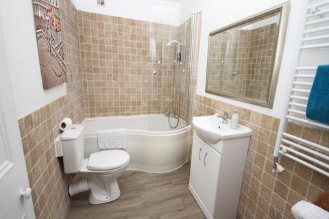 3 bedroom terraced house for sale, Highfield Road, Idle, Bradford