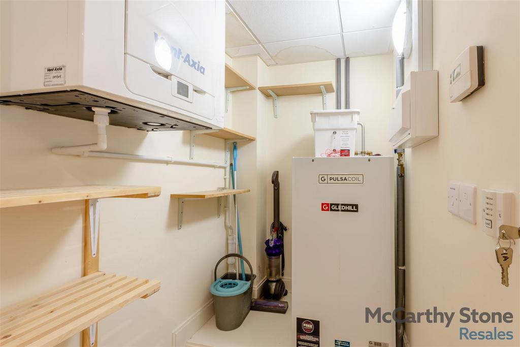 8657584-interior08.jpg
