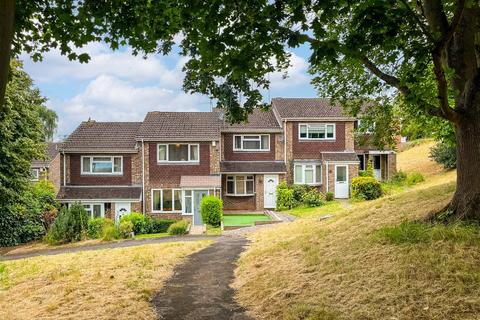 42 Crane Close, Warwick, CV34 5HB