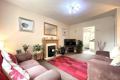 42 Crane Close, Warwick, CV34 5HB