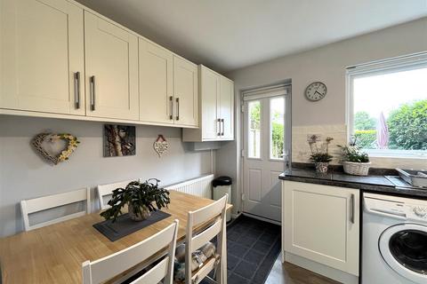 42 Crane Close, Warwick, CV34 5HB