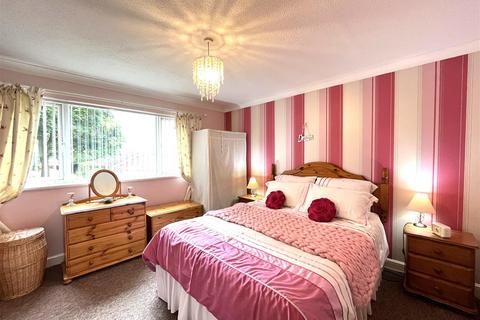 42 Crane Close, Warwick, CV34 5HB