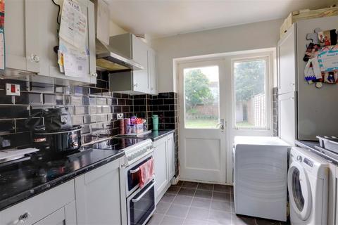 3 bedroom semi-detached house for sale, Flatford Drive, Clacton-On-Sea CO16