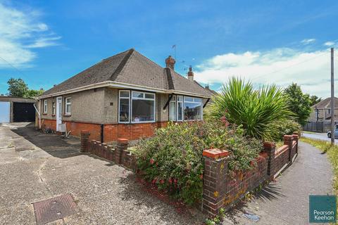 3 bedroom detached bungalow for sale, Greenways, Southwick