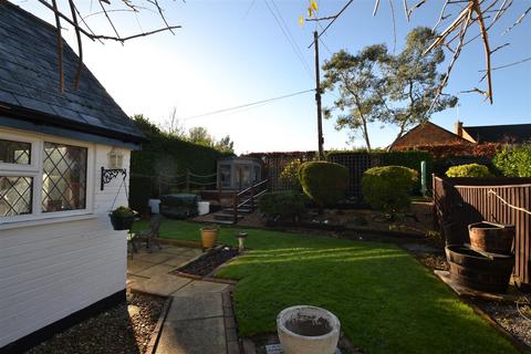 3 bedroom cottage for sale, Hazeley Lea, Hartley Wintney RG27