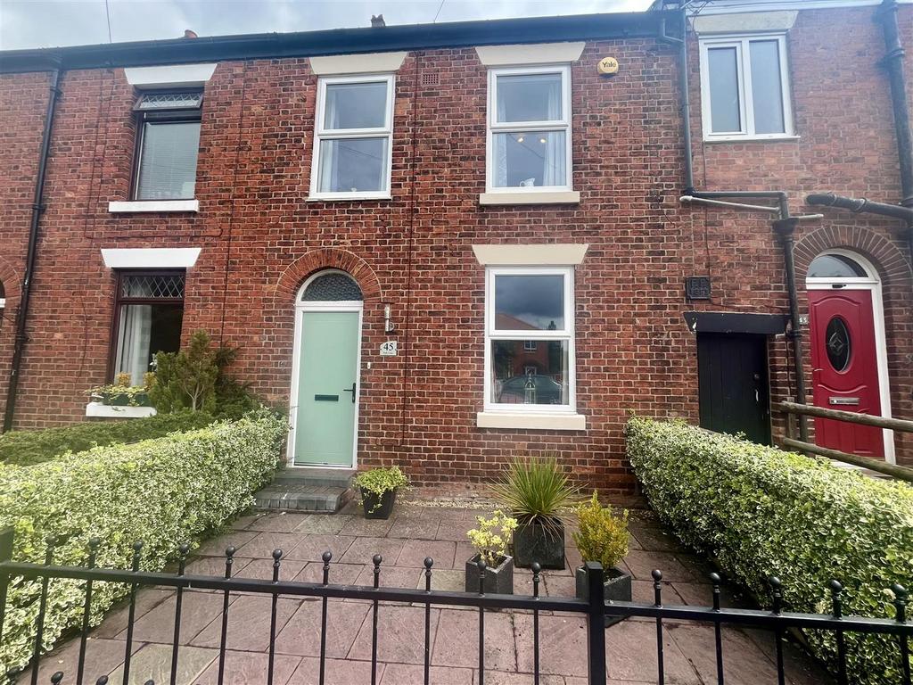 Park Lane, Sandbach CW11 3 bed terraced house for sale £245,000
