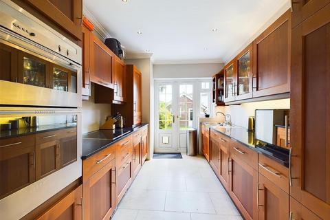 26 Bessingby Road, Ruislip, HA4 9BX