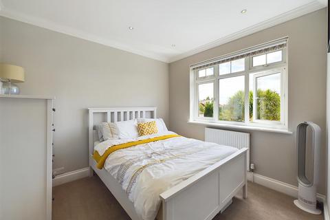 26 Bessingby Road, Ruislip, HA4 9BX