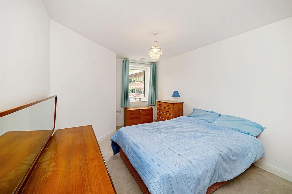 06-23f4 JH- 18 Elgar Place-11 (1)-medium.jpg