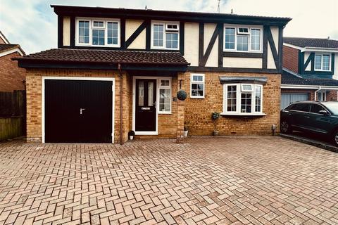 5 bedroom detached house for sale, Gifford Road, Swindon