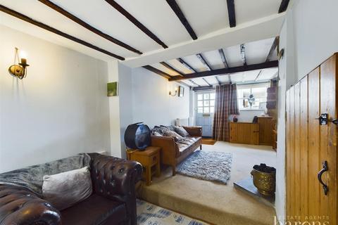 2 bedroom house for sale, The Street, Basingstoke RG24
