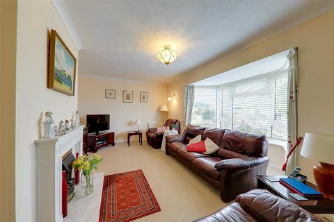 3 bedroom detached house for sale, Compton Avenue, Worthing BN12