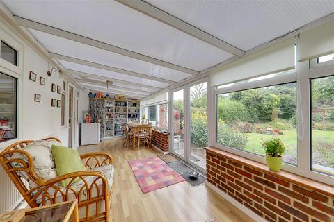 22 Compton Avenue, Goring By Sea, Worthing, BN12 4UJ