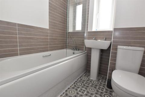 2 bedroom end of terrace house to rent, Brockwell Park, Kingswood, Hull