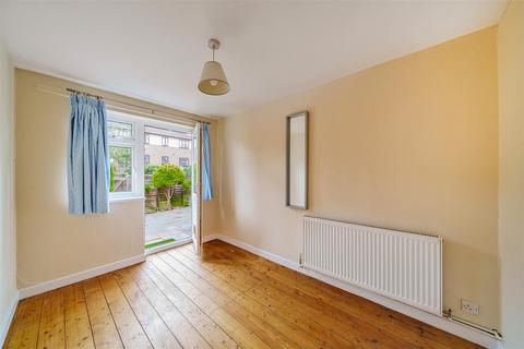 2 bedroom house for sale, Smith Street, Surbiton