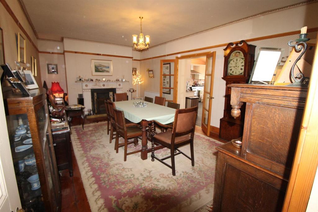 Separate generous dining room