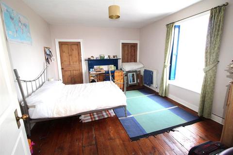 10 Bath Terrace, Blyth, NE24 3AX