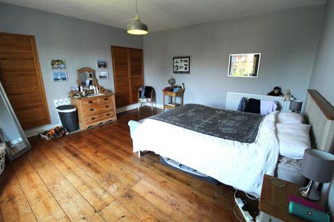 10 Bath Terrace, Blyth, NE24 3AX