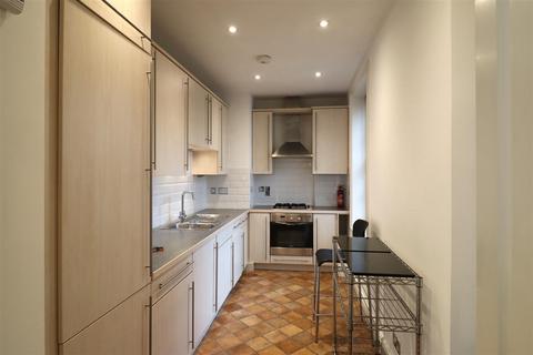 3 bedroom apartment to rent, Green Road, Newmarket CB8