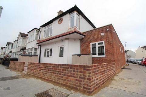 1 bedroom in a house share to rent, Meadvale Road, Croydon