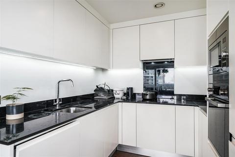 1 bedroom apartment to rent, Gateway Tower, Royal Victoria Dock, E16