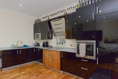 2 bedroom flat for sale, Bank Passage Apartments, High Street, Shrewsbury