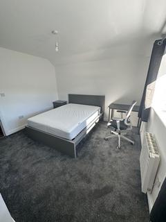 2 bedroom flat to rent, 2 Marsh Vale, Flat 3