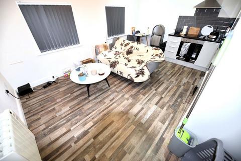 2 bedroom flat to rent, 2 Marsh Vale, Flat 3