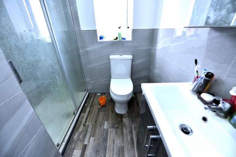 2 bedroom flat to rent, 2 Marsh Vale, Flat 3