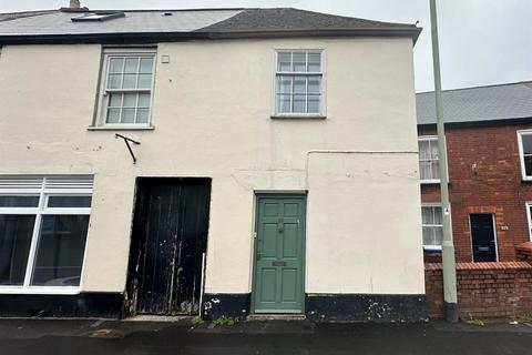 2 bedroom terraced house to rent, Newport Street, Tiverton EX16