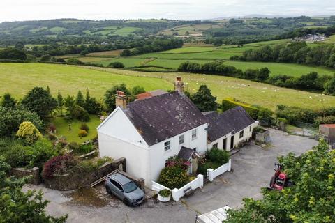 4 bedroom property with land for sale, Whitland