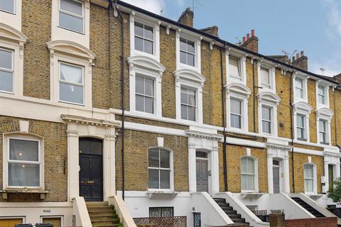 40b Albion Road, London, N16 9PH