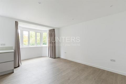 1 bedroom flat to rent, Crouch End Hill, London, N8