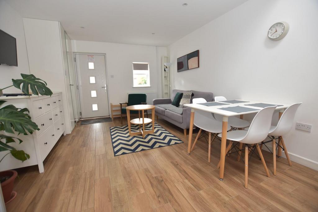 Flat C - Lounge area.jpg