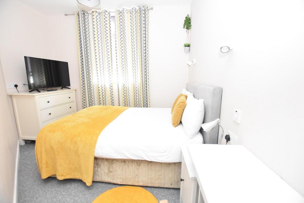Flat A - Bed 2.jpg