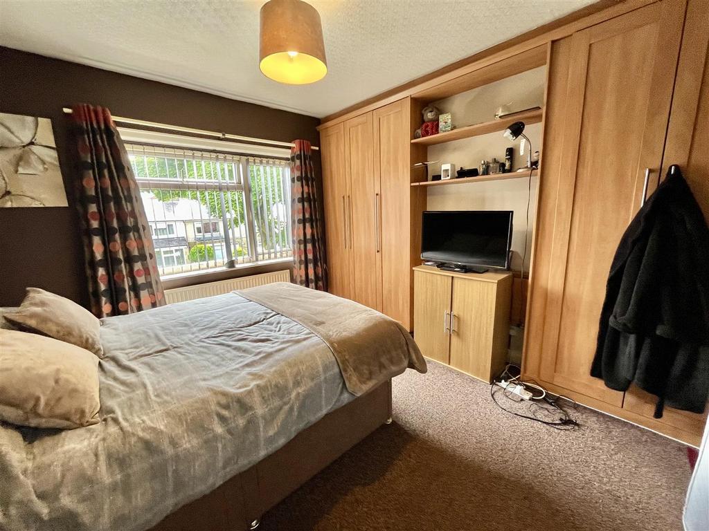 Bramleys Estate Agents - Court Lane - Elland (14).