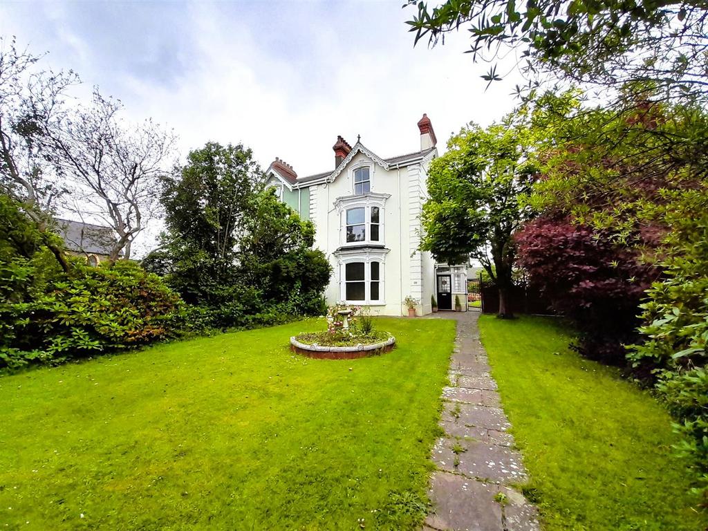 Queen Victoria Road, Llanelli 5 bed semidetached house for sale £375,000