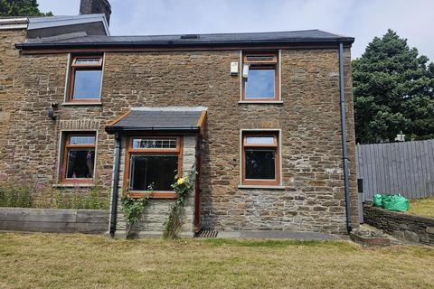 4 bedroom end of terrace house for sale, Park Avenue, Skewen, Neath