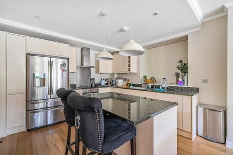 Flat 3, 14 Quarry Street, Guildford, GU1 3UY