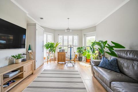 Flat 3, 14 Quarry Street, Guildford, GU1 3UY