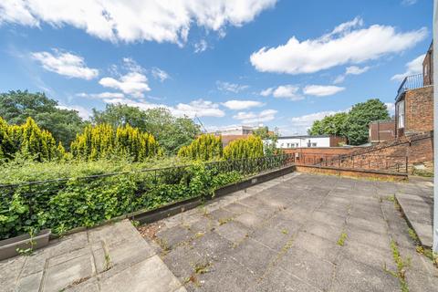 Flat 3, 14 Quarry Street, Guildford, GU1 3UY