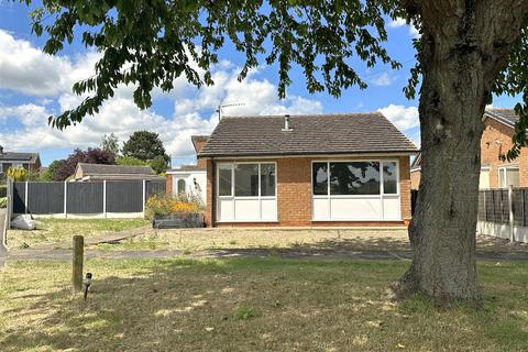 3 bedroom detached bungalow for sale, The Green, Leasingham, Sleaford