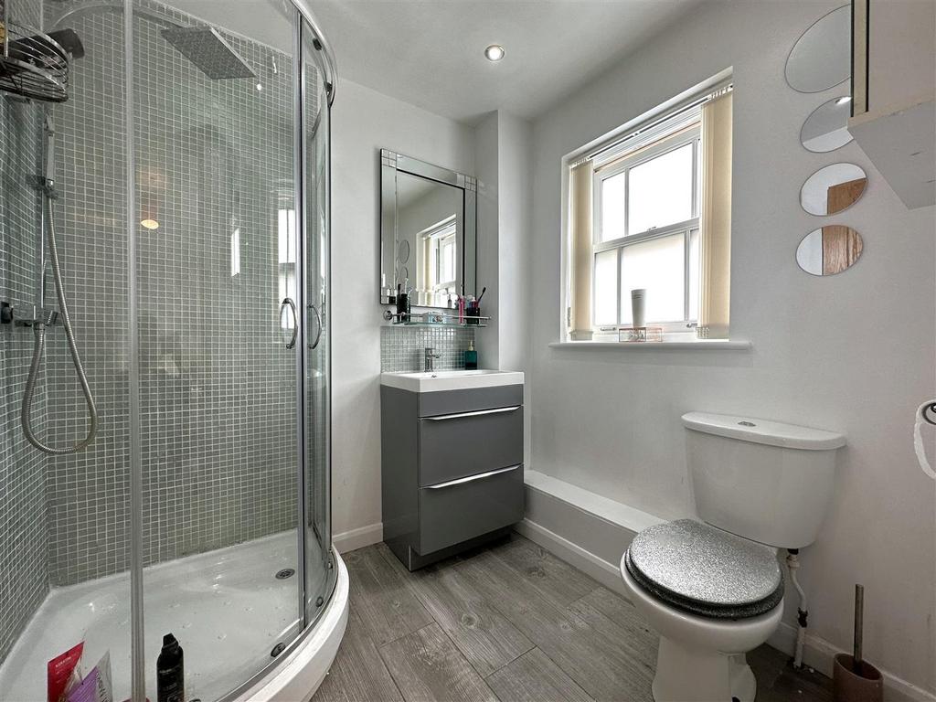 En-Suite Shower Room 734