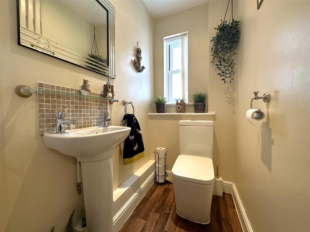 Ground Floor W.C 791