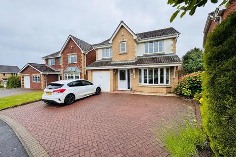 4 bedroom detached house to rent, Guillemot Close, Bishop Cuthbert, Hartlepool