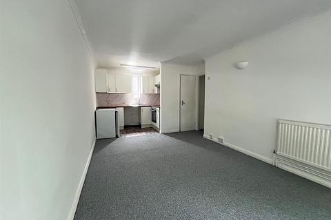 1 bedroom flat to rent, Whitehorse Lane, South Norwood