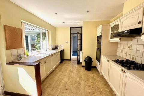 25 Cheyne Walk, Hornsea, HU18 1BX