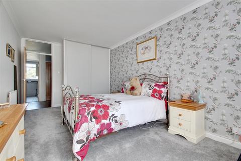 4 Berkeley Square, Worthing, BN11 5AF