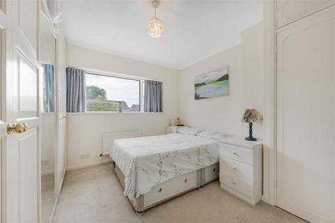 21 Poplar Walk, Meopham, Gravesend, DA13 0EB